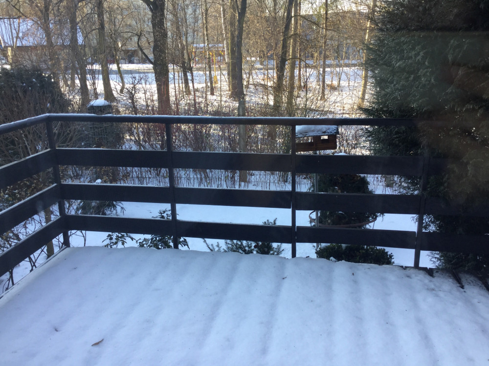 ベランダも庭も雪一面!