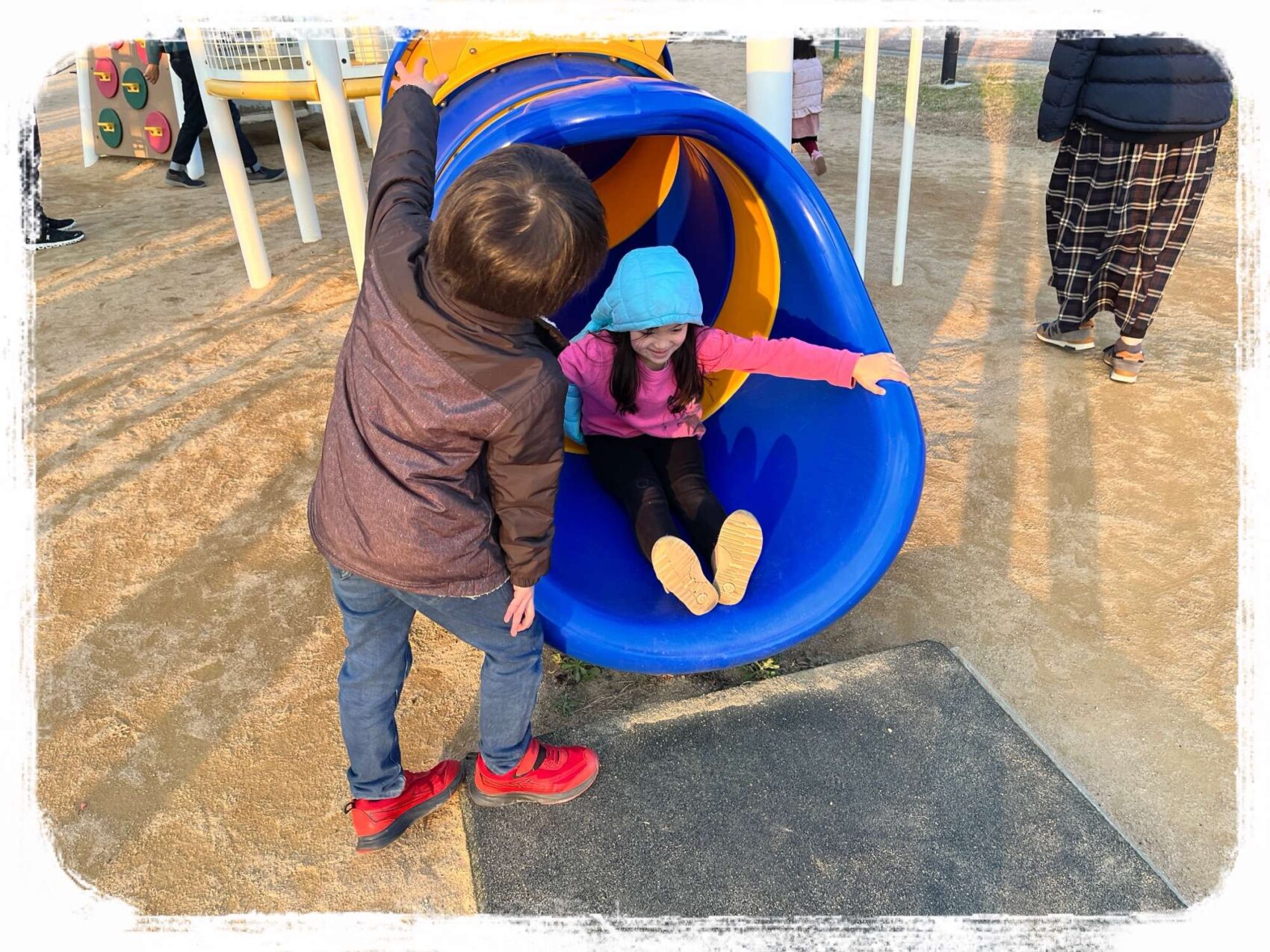 お友達と遊ぶ娘